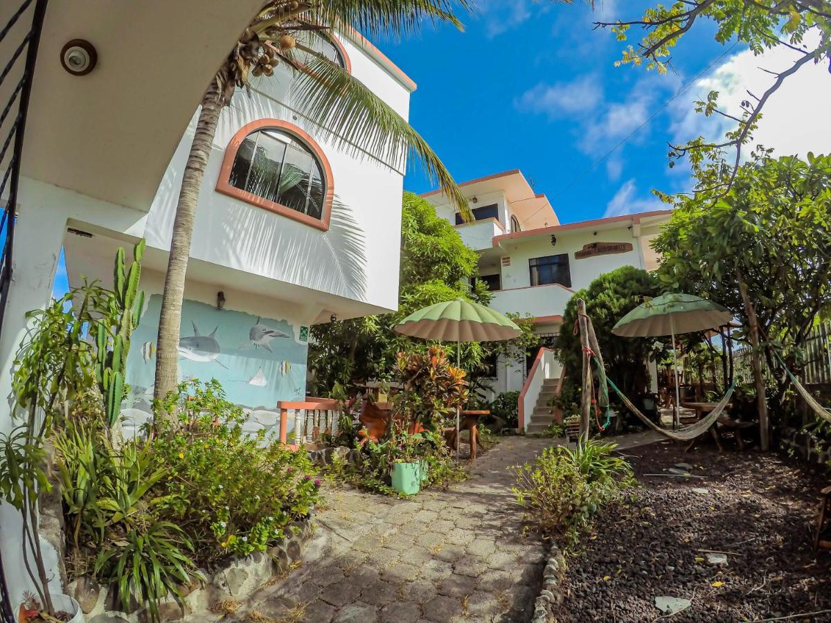 فندق Casa De Nelly بويرتو بكويريزو مورينو المظهر الخارجي الصورة