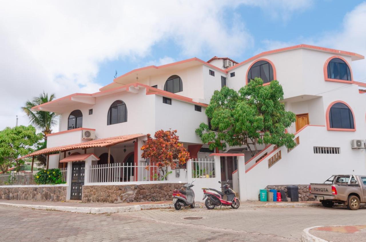 فندق Casa De Nelly بويرتو بكويريزو مورينو المظهر الخارجي الصورة