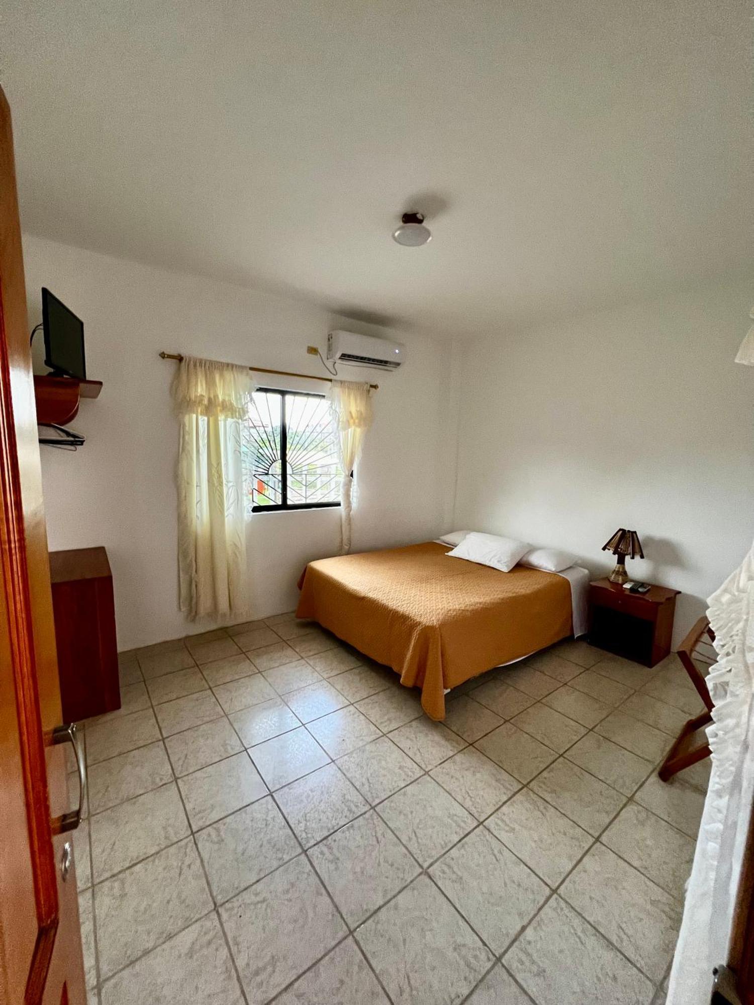 فندق Casa De Nelly بويرتو بكويريزو مورينو المظهر الخارجي الصورة